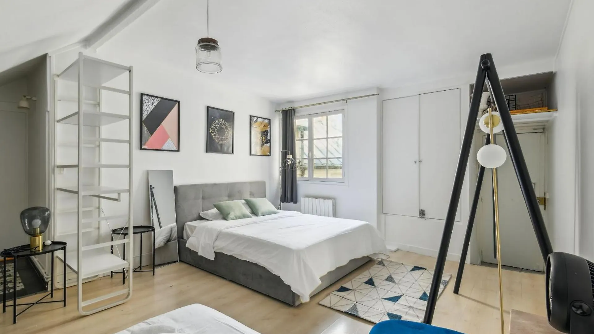Pont Neuf & Jardin Du Luxembourg - Cityapartmentstay パリ アパート