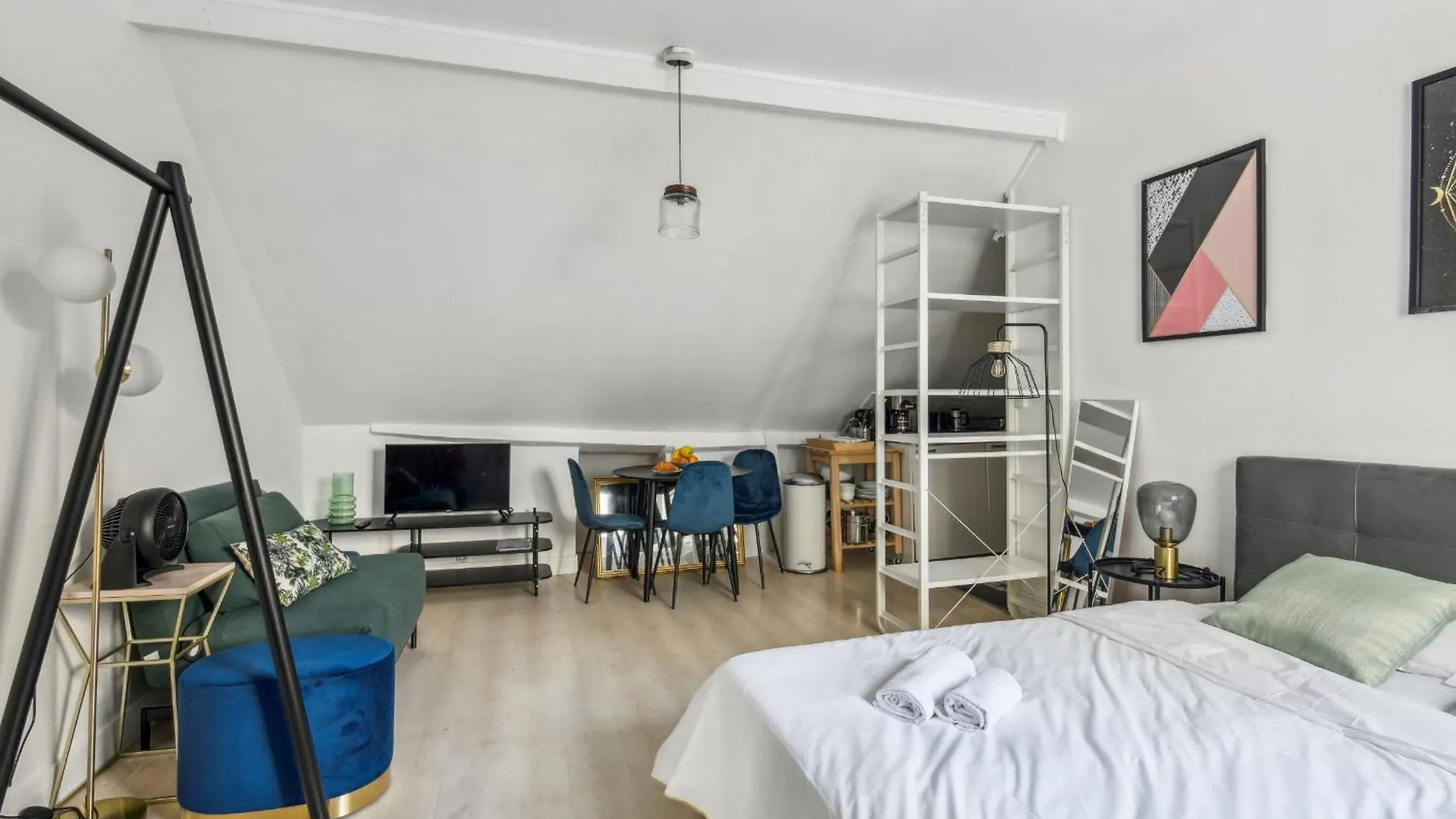 Pont Neuf & Jardin Du Luxembourg - Cityapartmentstay Paris Apartment